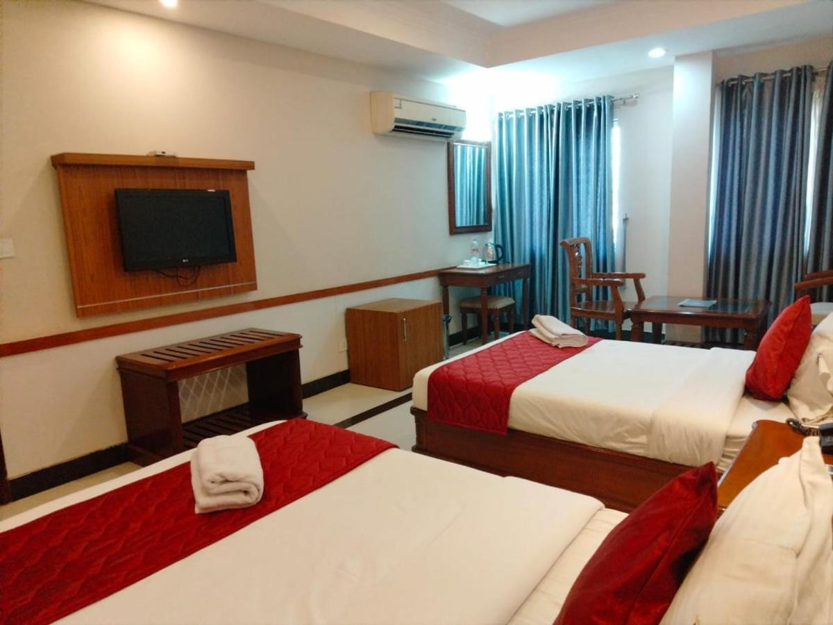 Hotel Jyothis Regency Палакад Екстериор снимка